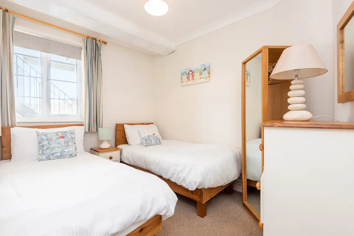 Flat 2 Harbour House